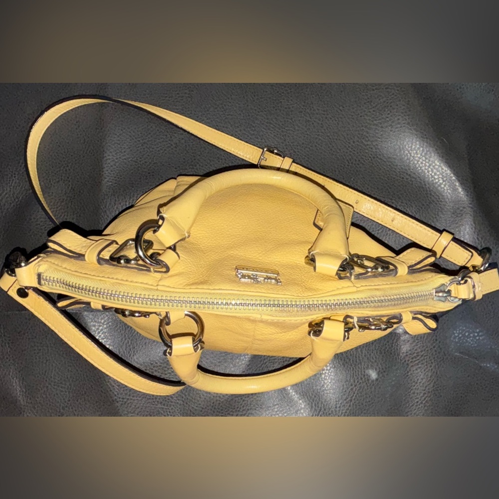 Coach Pastel Yellow Leather Crossbody - Picture 9 of 14